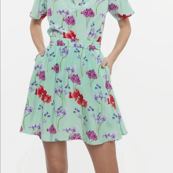 NEW • Tucker NYC • Above The Knee Skirt Seafoam S